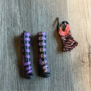 Monster high clawdeen wolf shoes and top
